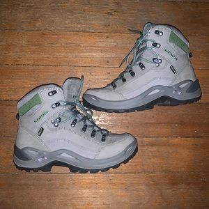 Lowa Renegade GTX Mid Hiking Boots - Women's